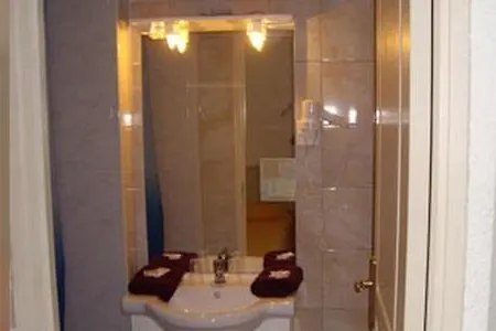 Hotel De Paris 3*