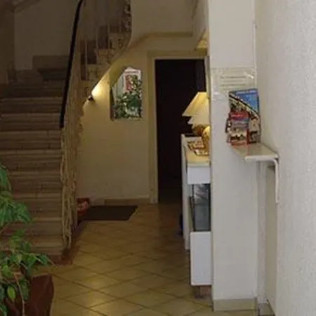 De Paris Szálloda 3*