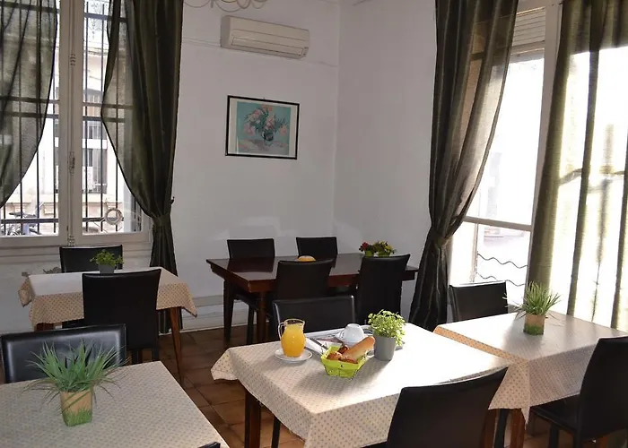 De Paris فندق 3*