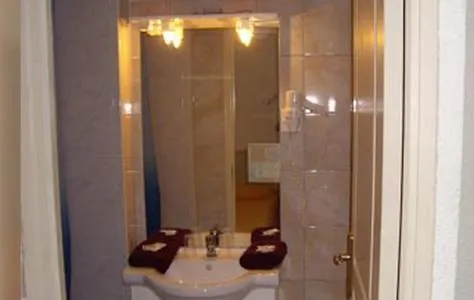 فندق De Paris 3*