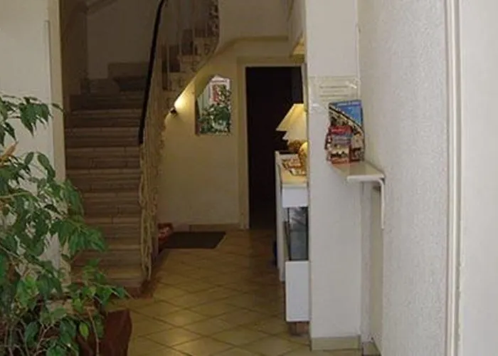 De Paris فندق 3*